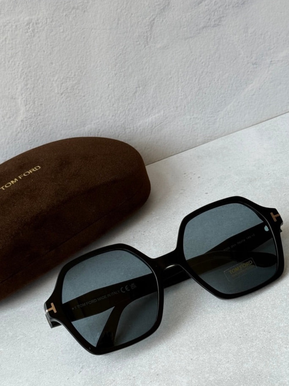 NWT Tom Ford Romy Sunglasses in Black - Picture 4 of 4